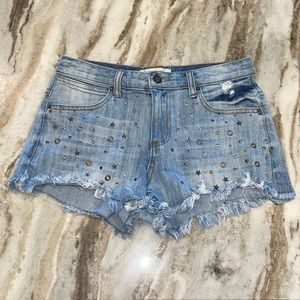 Light Wash Distressed Denim Star Detailing Shorts